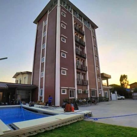 Avalon Residence2 Саванакет Екстериор снимка